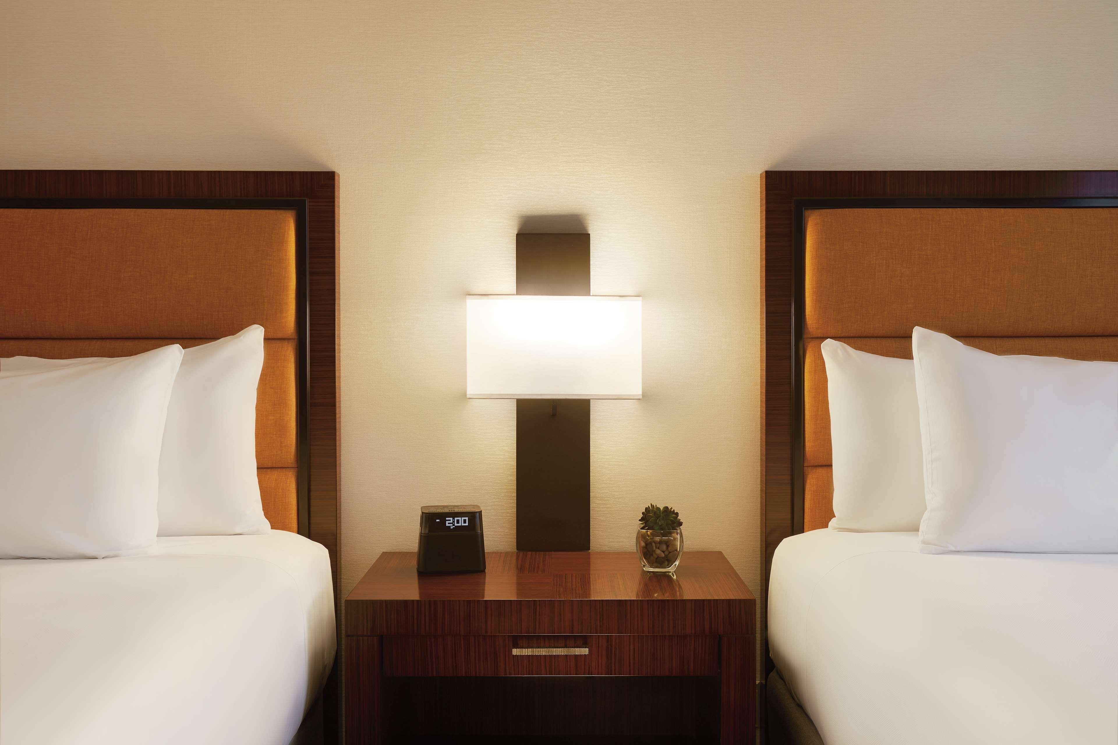 Hyatt Regency Phoenix Downtown - No Destination Fees Dış mekan fotoğraf